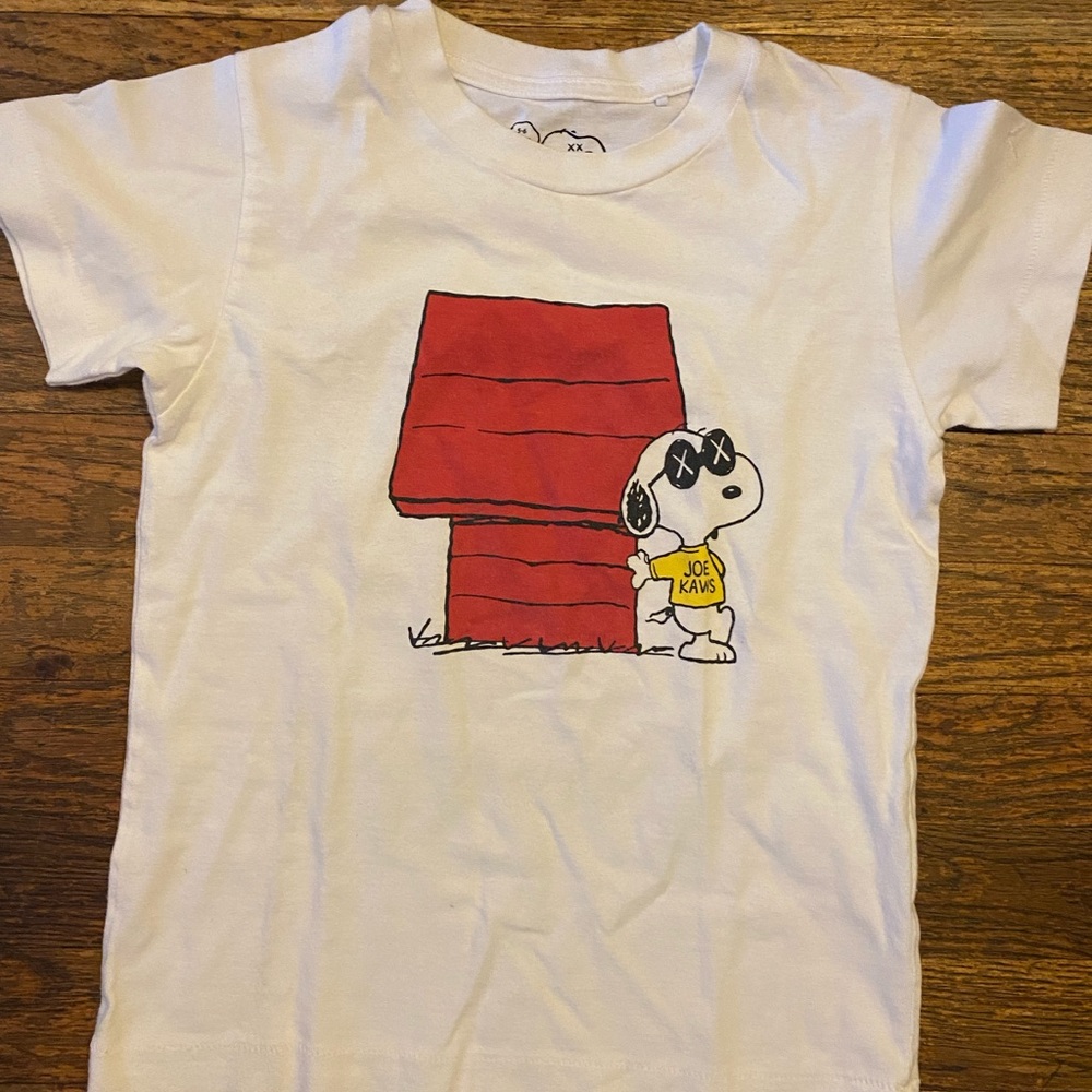 Uniqlo Kaws X Peanuts, Gently Worn White Tee, 5/6